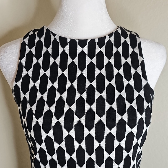 Ann Taylor Black & White Geometric Sleeveless Stretch Midi Dress Sz 6 - Picture 2 of 11